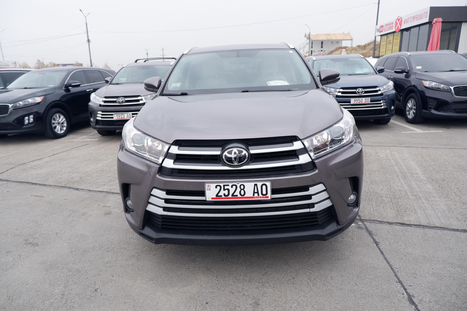 Toyota Highlander 2016 — photo 2