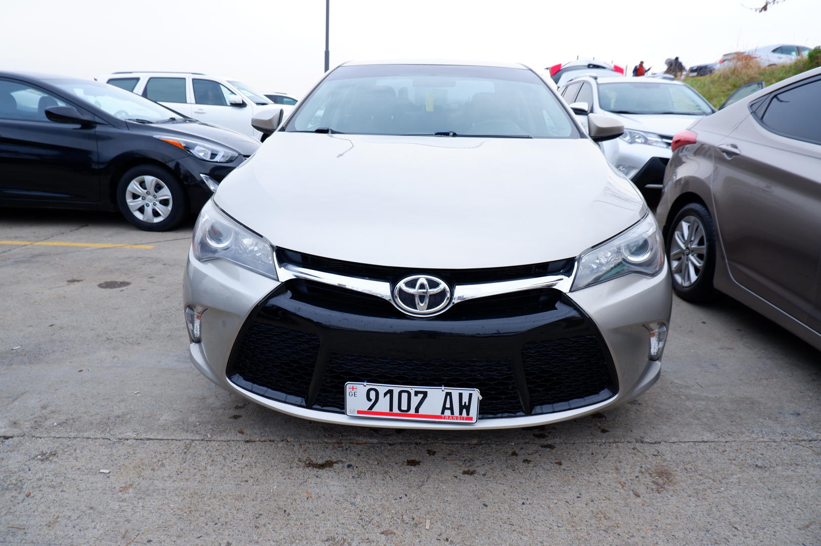 Toyota Camry 2017 — photo 2