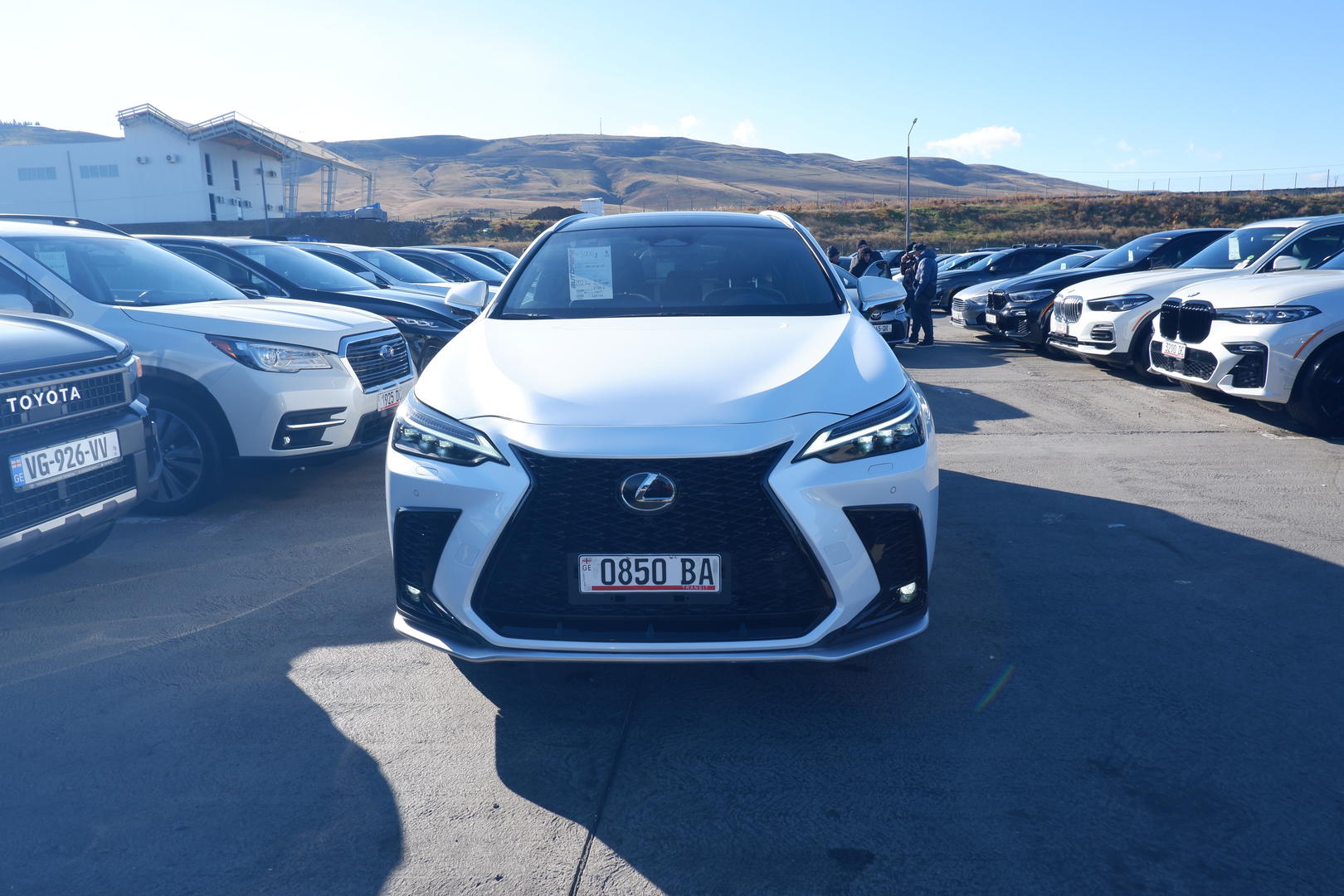 Lexus NX 350 2023 — photo 2