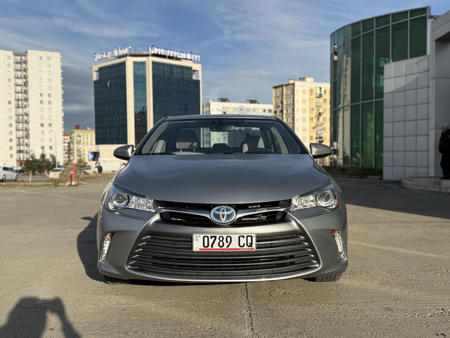 Toyota Camry 2015 — photo 2