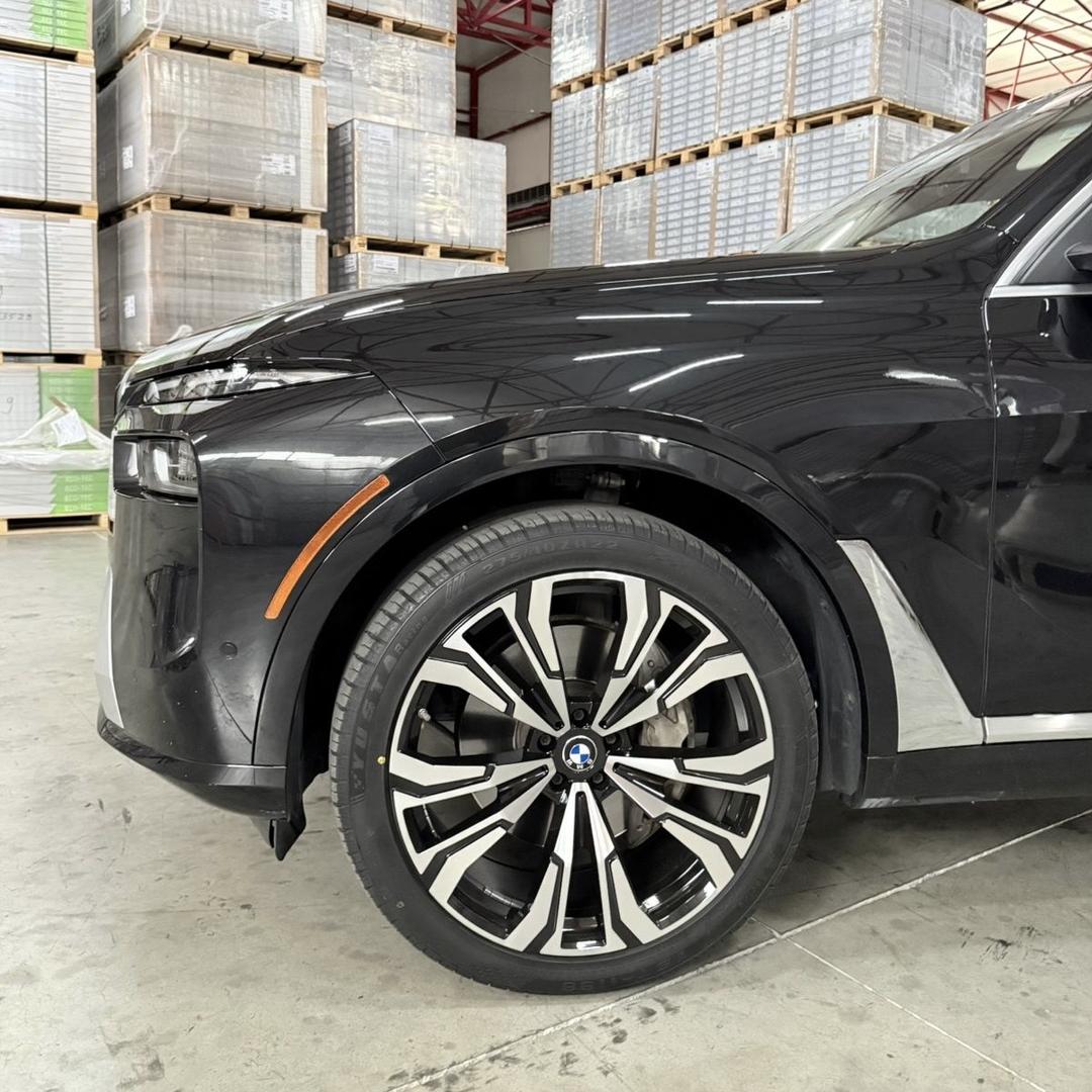 BMW X7 2023 — photo 2