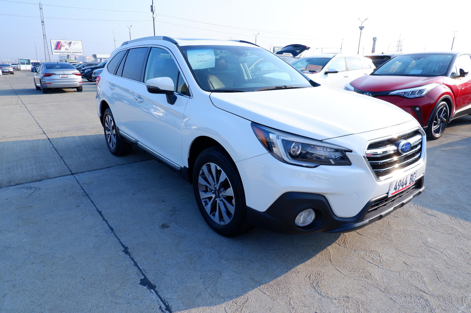 Subaru Outback 2018 — photo 2