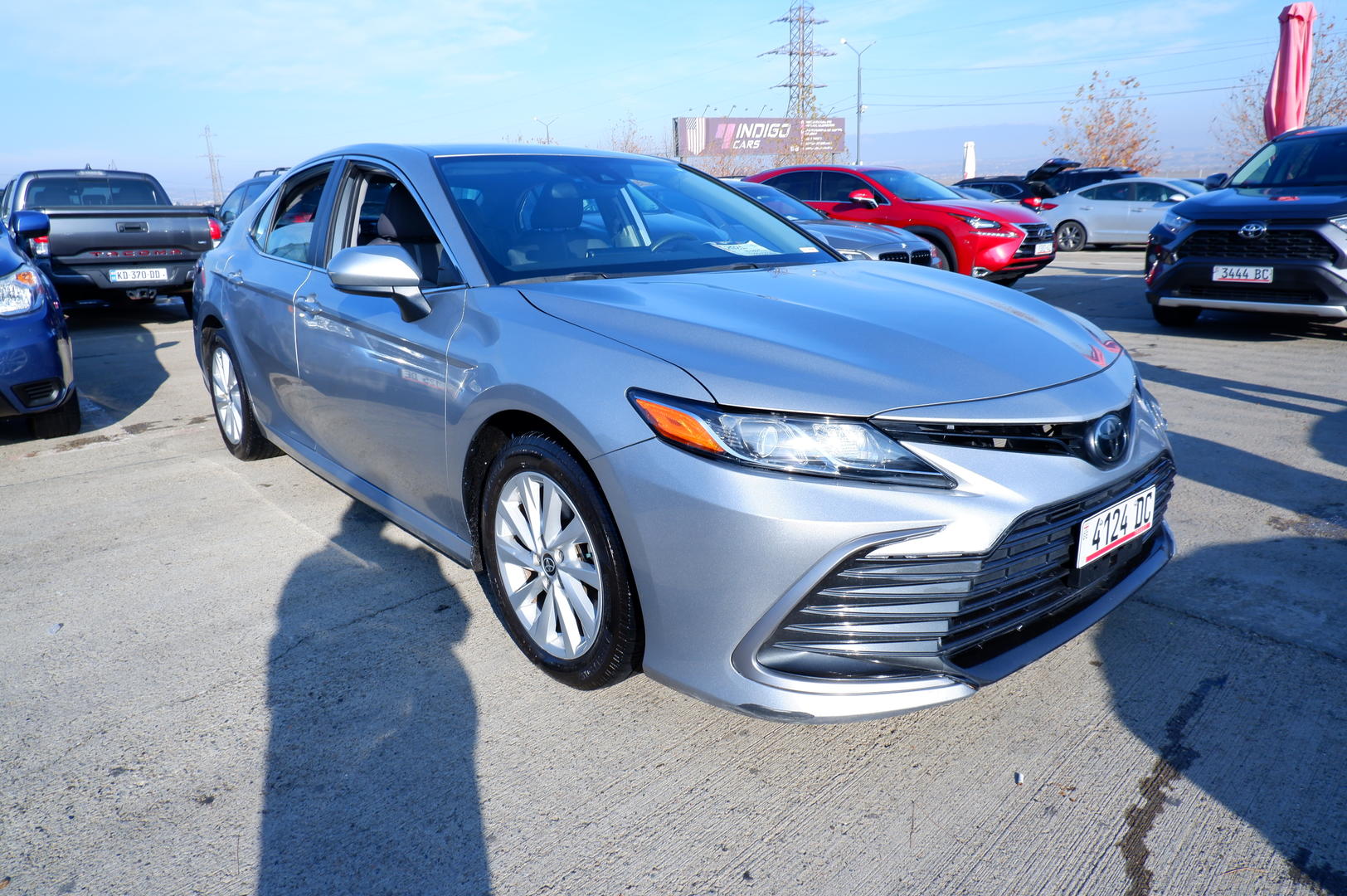 Toyota Camry 2021 — photo 2