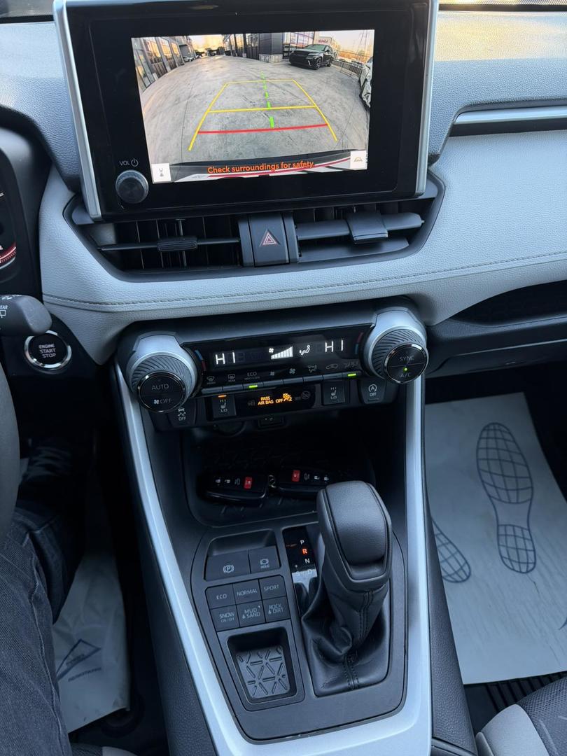 Toyota RAV 4 2023 — photo 2