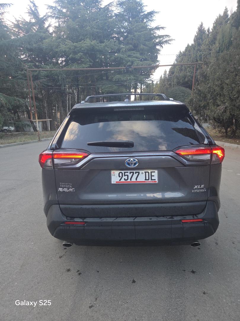 Toyota RAV 4 2021 — photo 2
