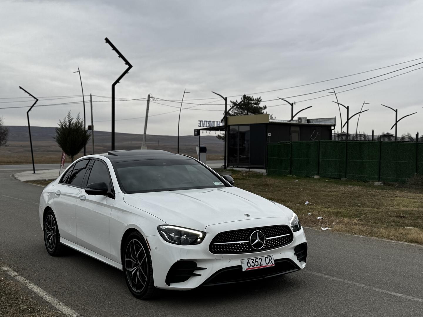 Mercedes-Benz E 350 2022 — photo 2