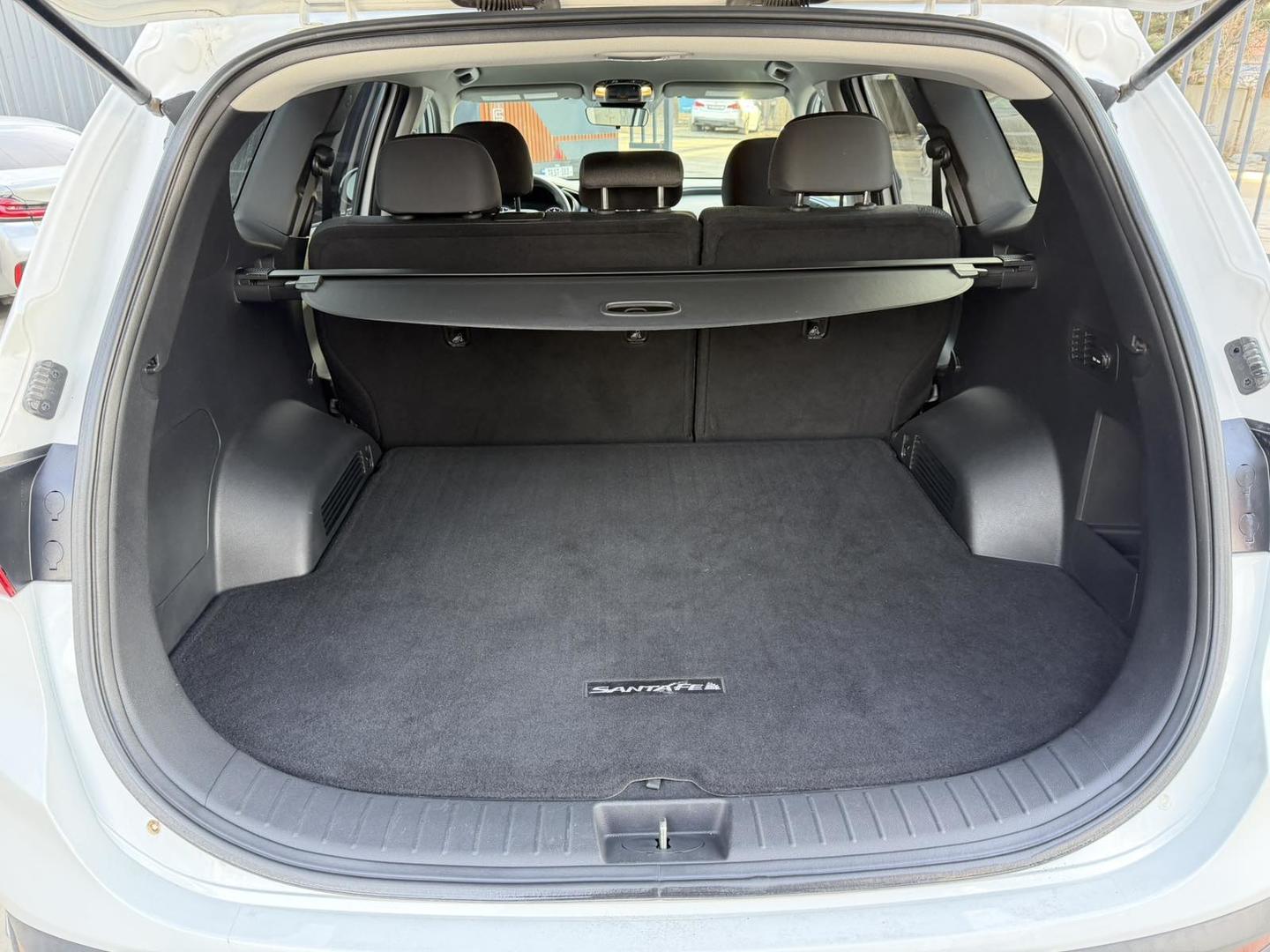 Hyundai Santa Fe 2022 — photo 2