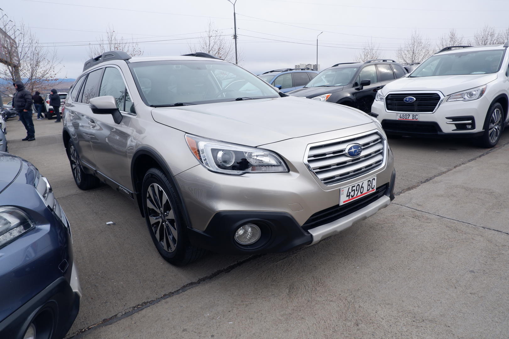 Subaru Outback 2016 — photo 2
