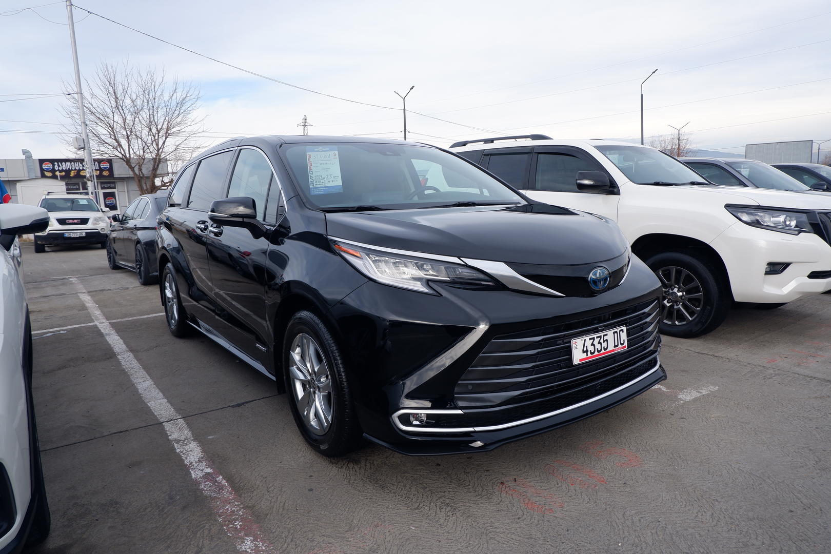 Toyota Sienna 2021 — photo 2