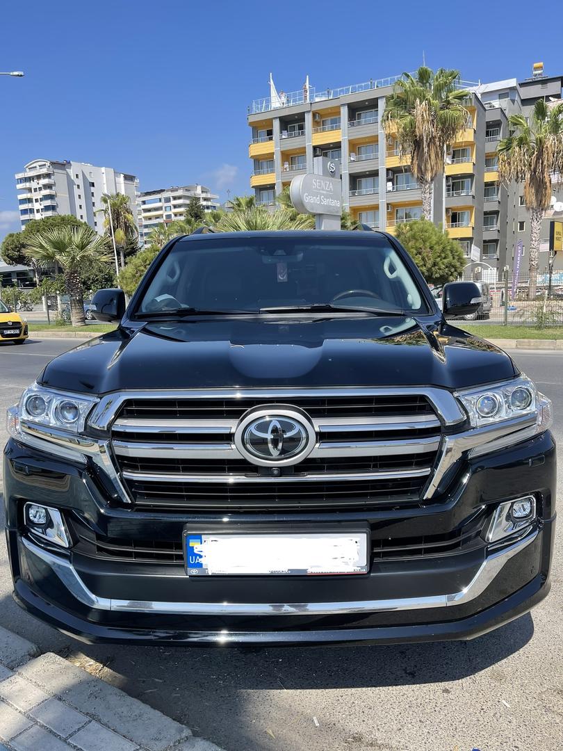 Toyota Land Cruiser 200