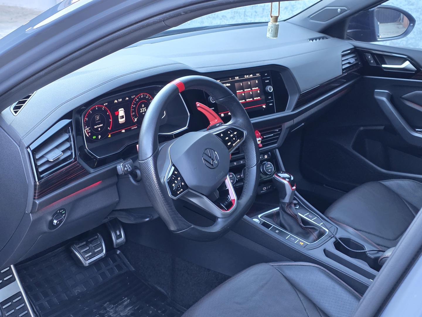 Volkswagen Jetta 2023 — photo 2