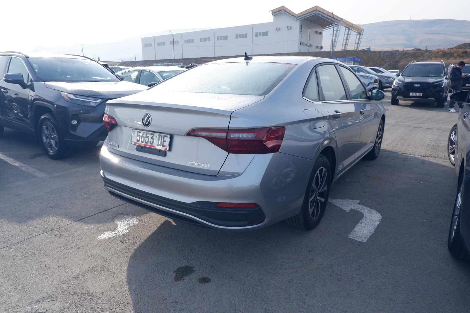Volkswagen Jetta 2023 — photo 2