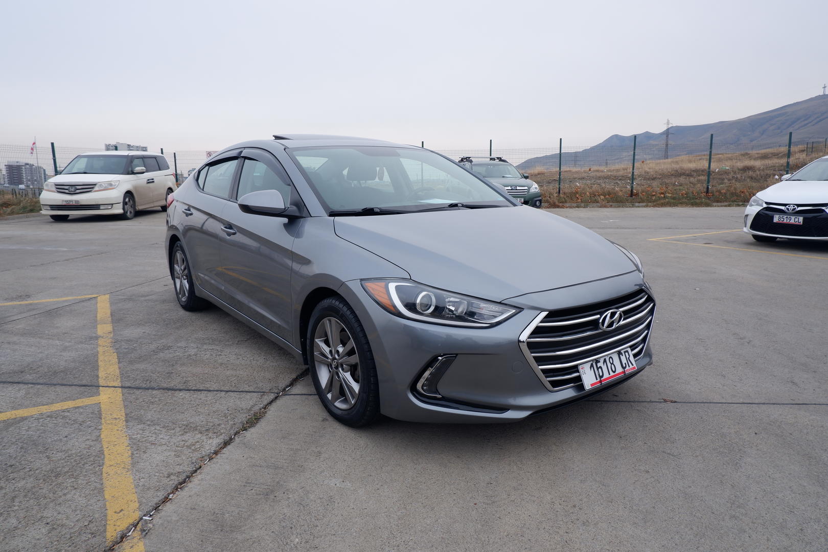 Hyundai Elantra 2018 — photo 2