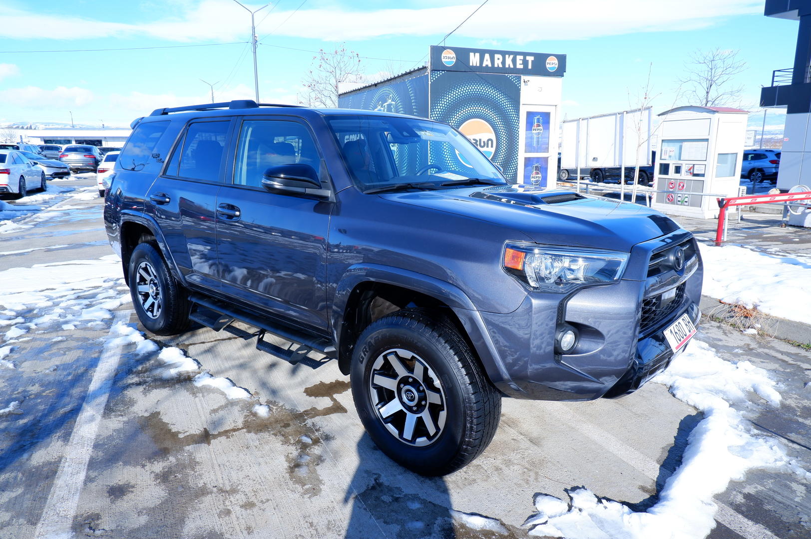 Toyota 4Runner 2019 — photo 2