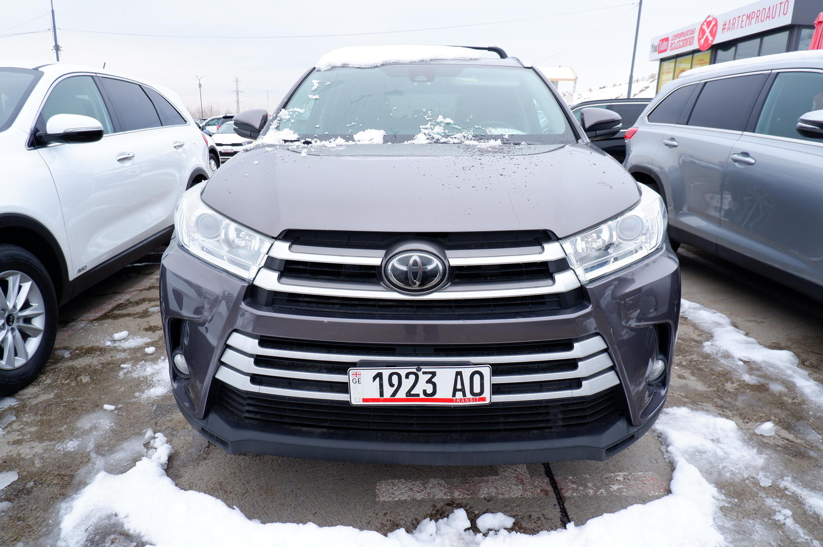 Toyota Highlander 2017 — photo 2