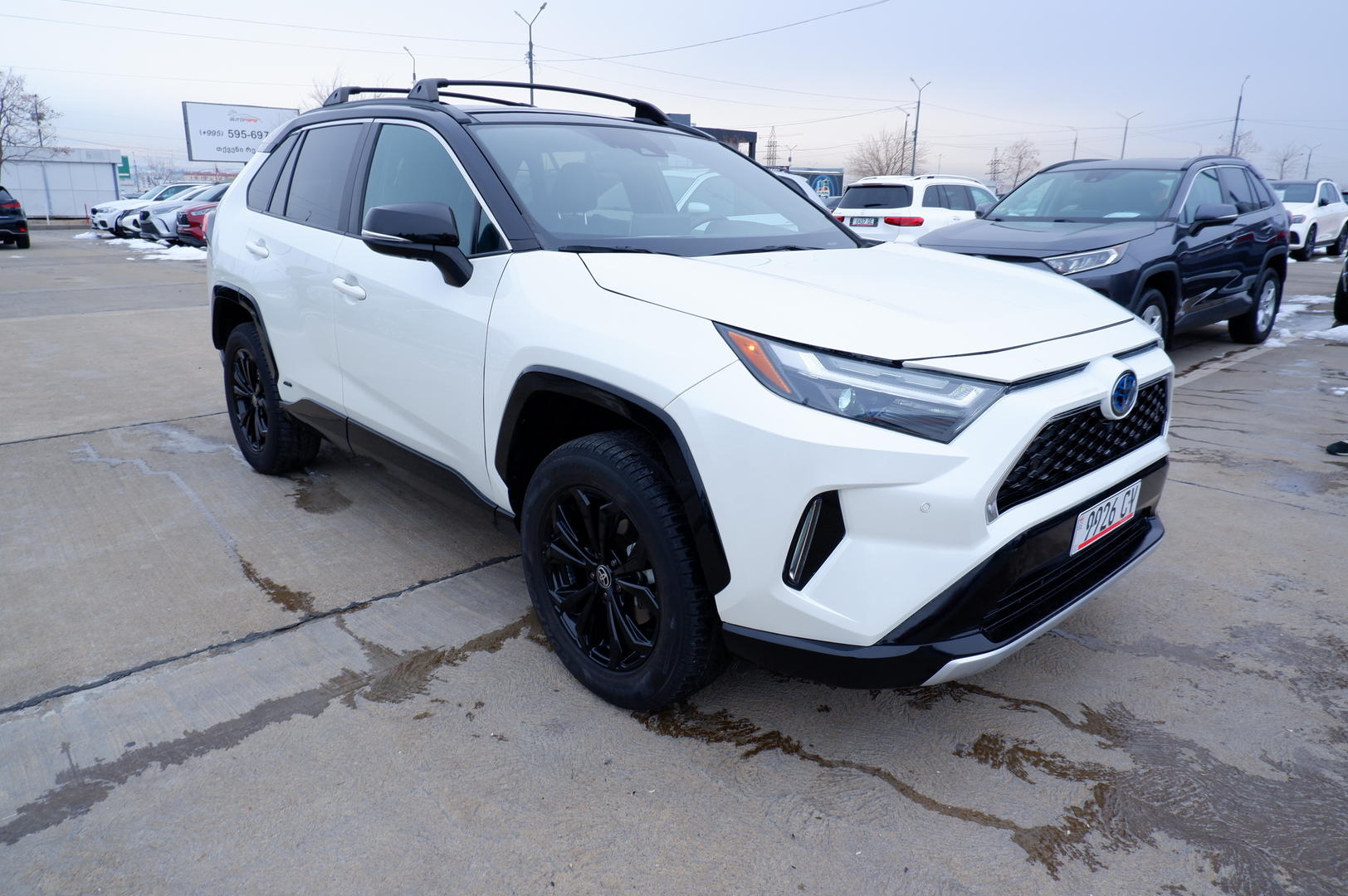 Toyota RAV4 2022 — photo 2
