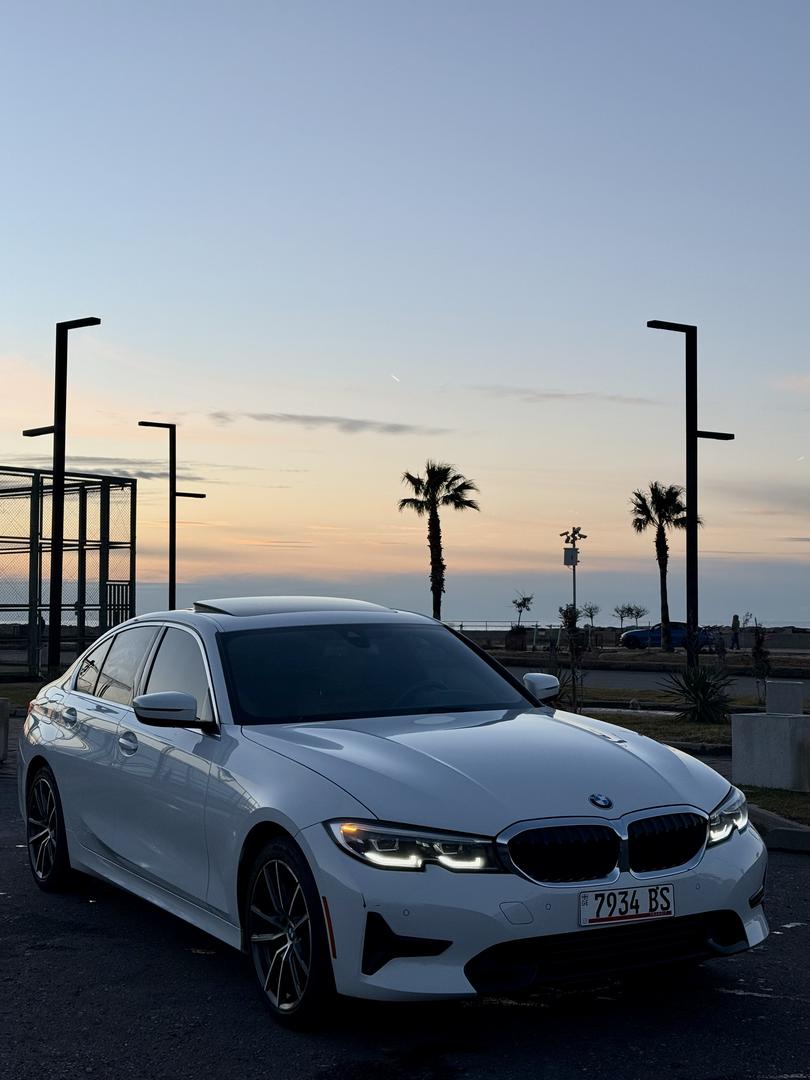 BMW 330 2021 — photo 2