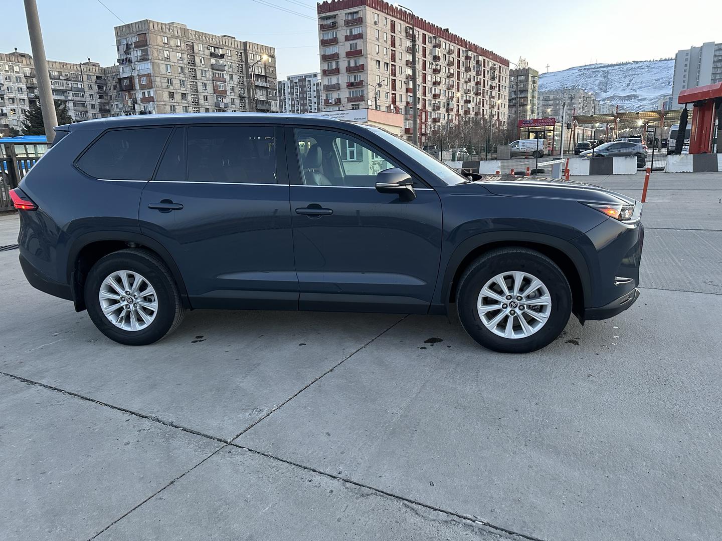 Toyota grand highlander 2024 — photo 2