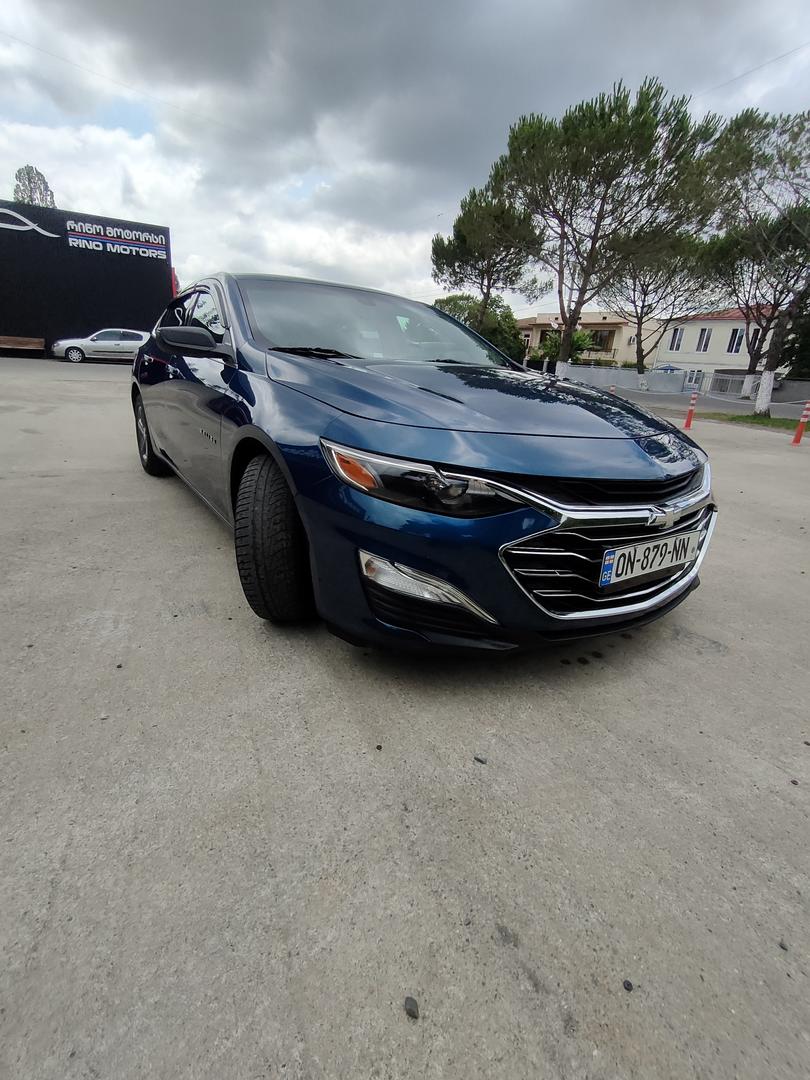 Chevrolet Malibu 2019 — photo 2