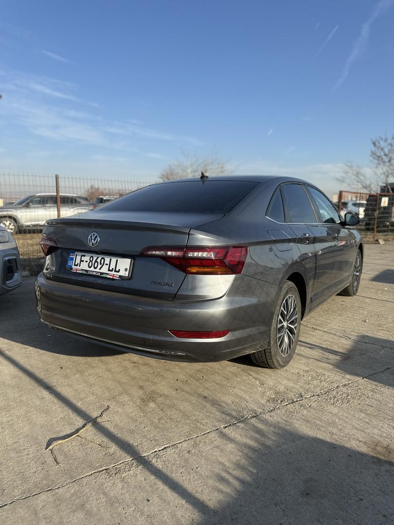 Volkswagen Jetta 2020 — photo 2