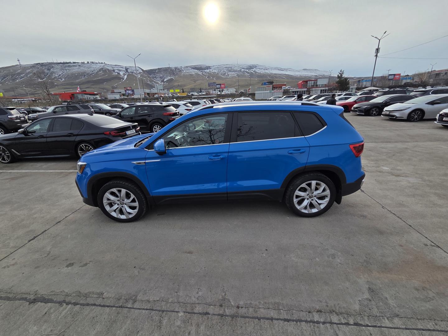 Volkswagen Taos 2022 — photo 2