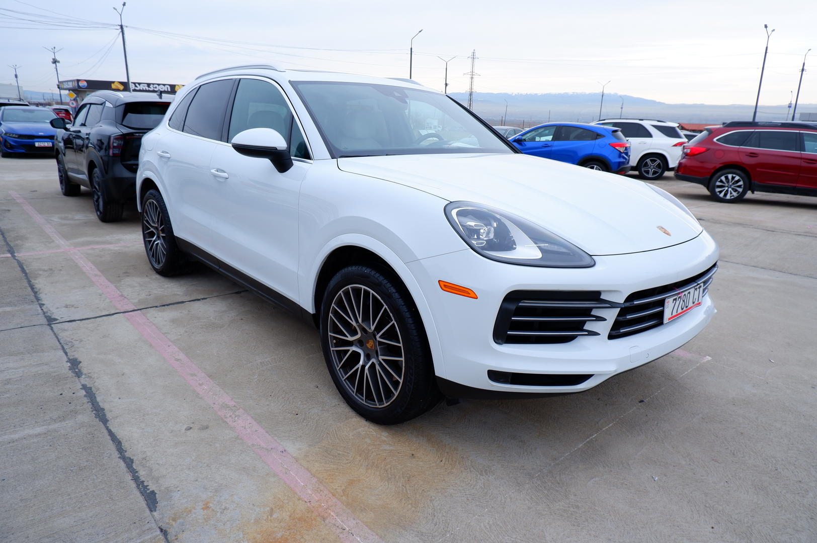 Porsche Cayenne 2023 — photo 2