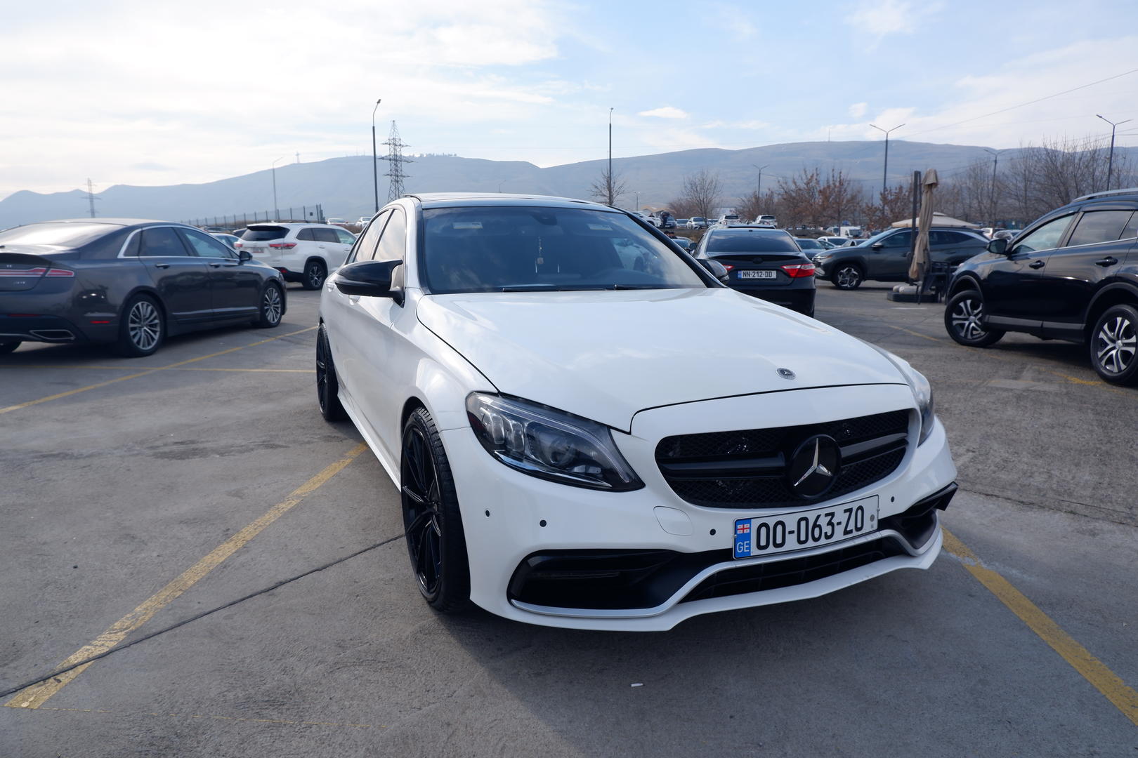 Mercedes-Benz C 63 AMG 2018 — photo 2