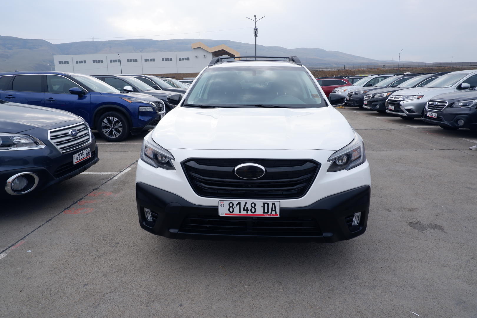 Subaru Outback 2022 — photo 2