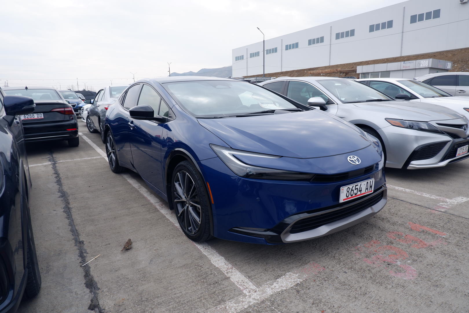 Toyota Prius 2024 — photo 2