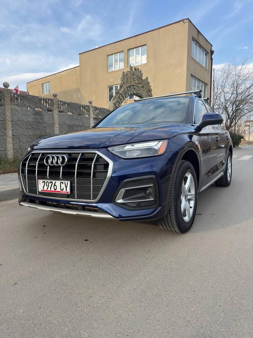 Audi Q5 2023 — photo 2