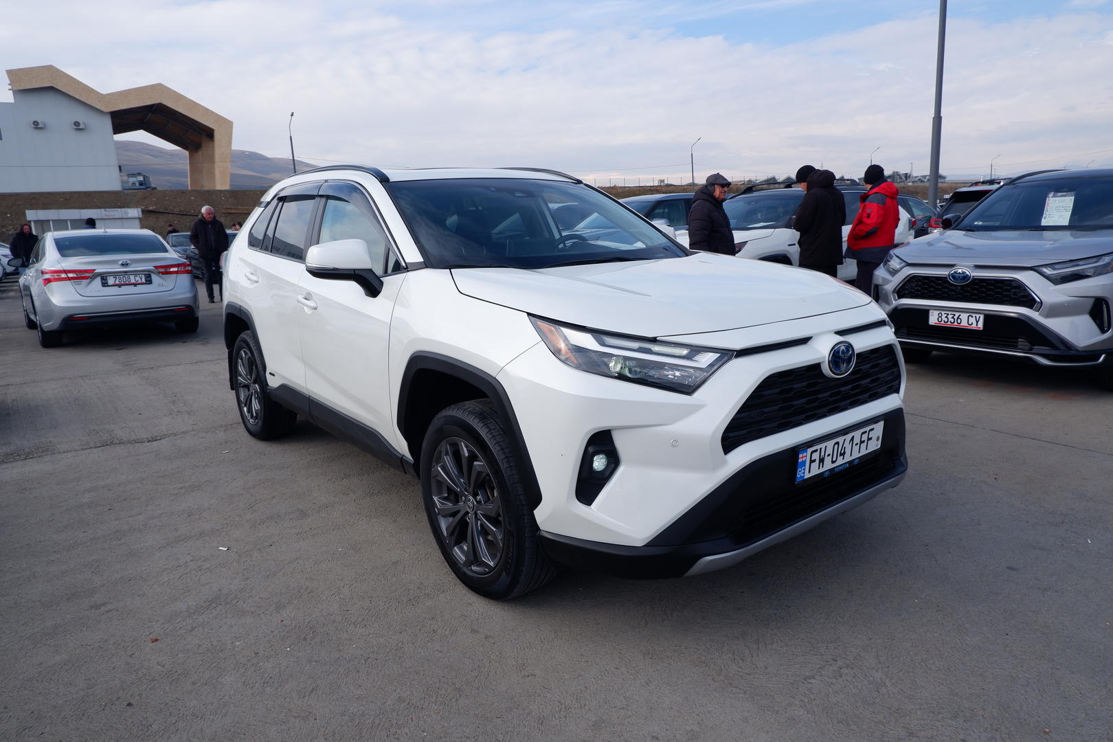 Toyota RAV 4 2022 — photo 2