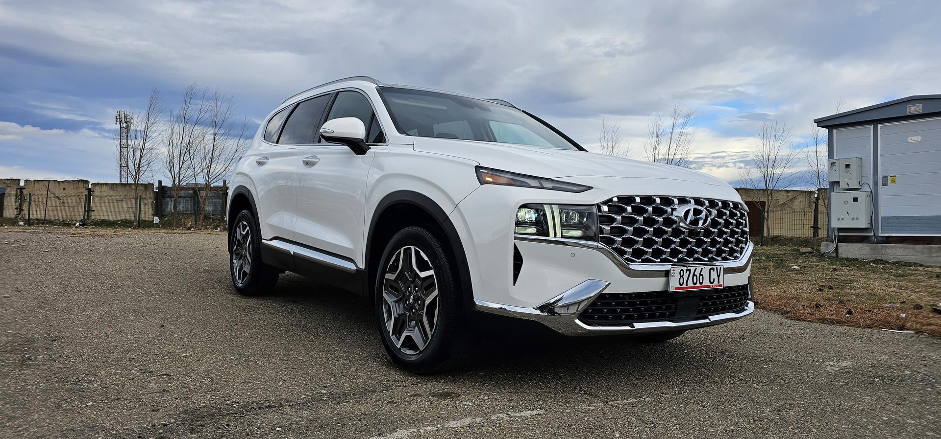 Hyundai Santa Fe 2023 — photo 2