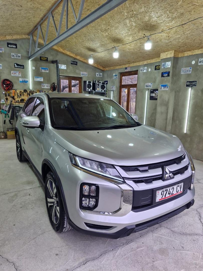 Mitsubishi Outlander Sport 2022 — photo 2