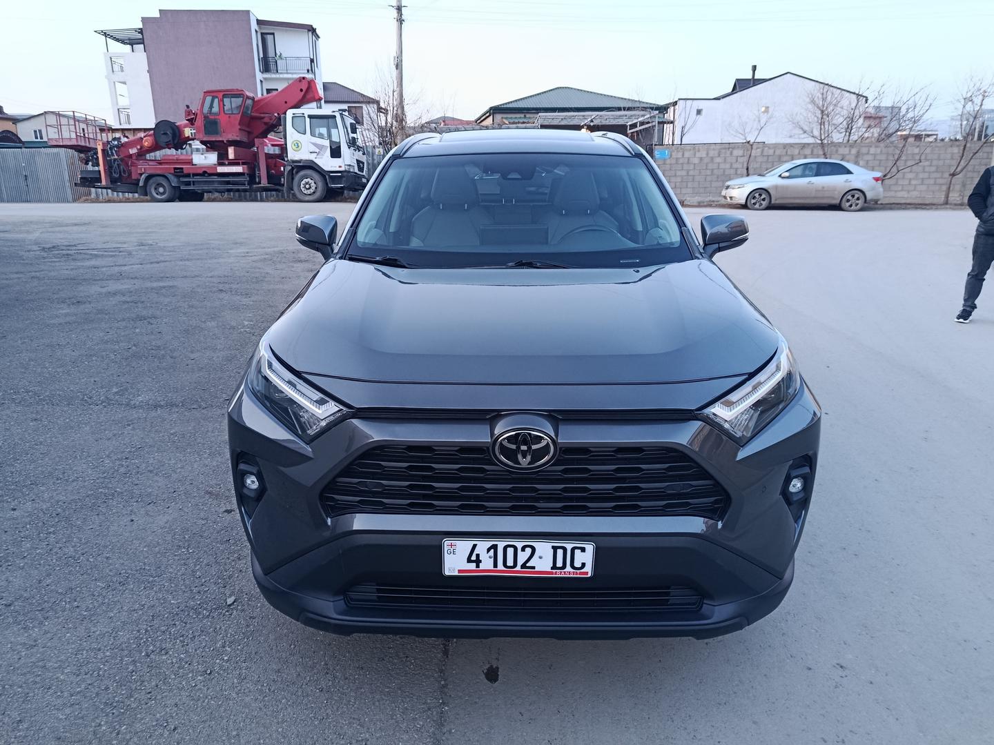Toyota RAV 4 2023 — photo 2