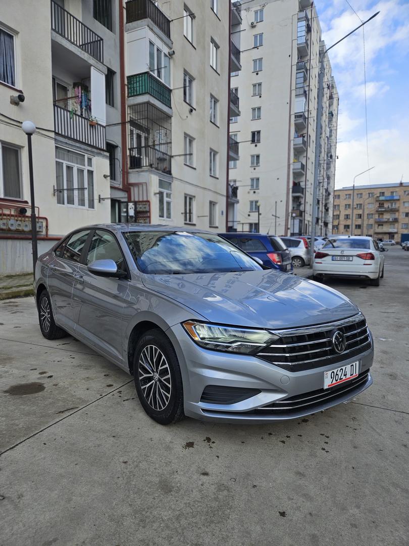 Volkswagen Jetta 2021 — photo 2