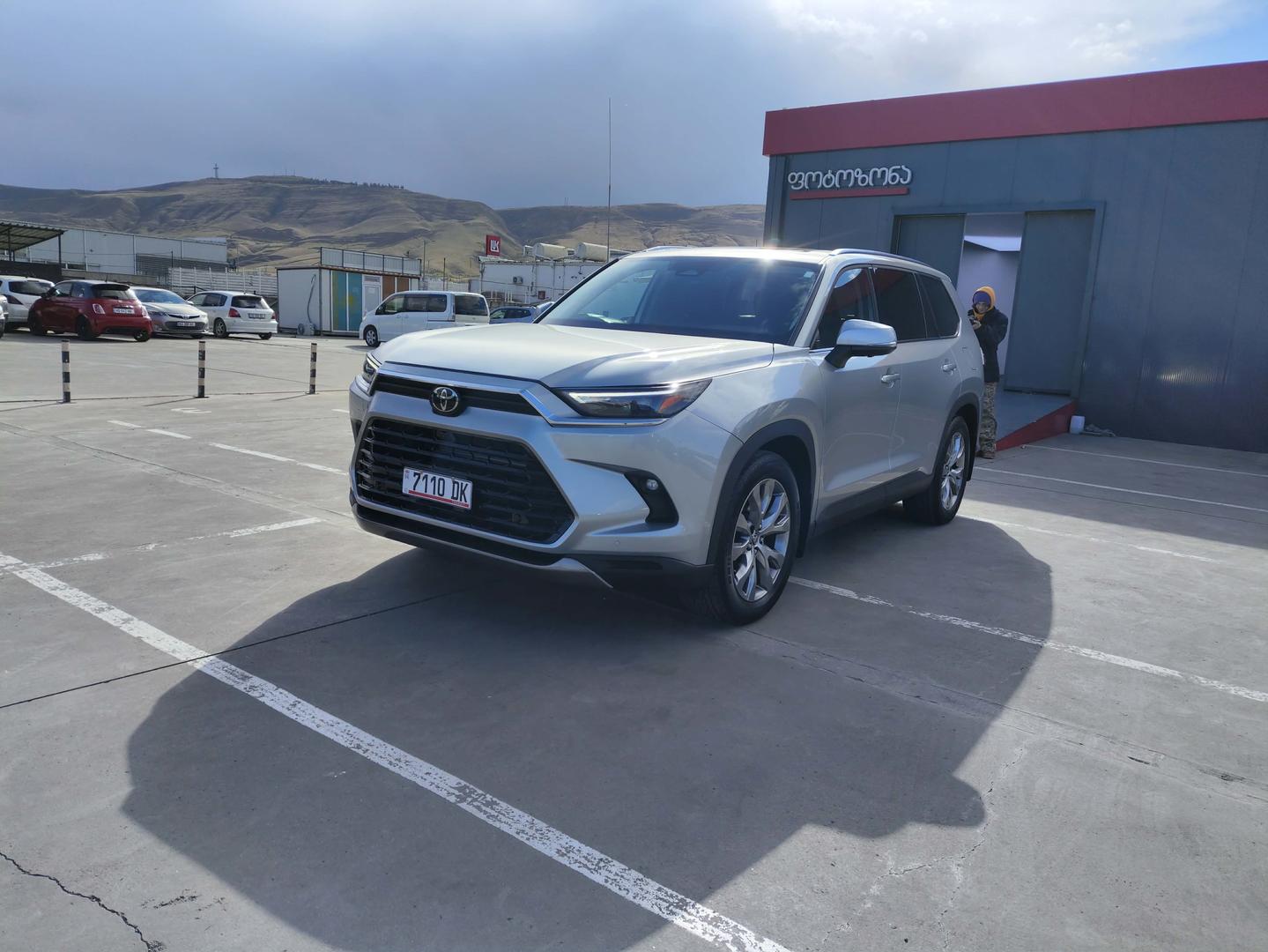 Toyota grand highlander