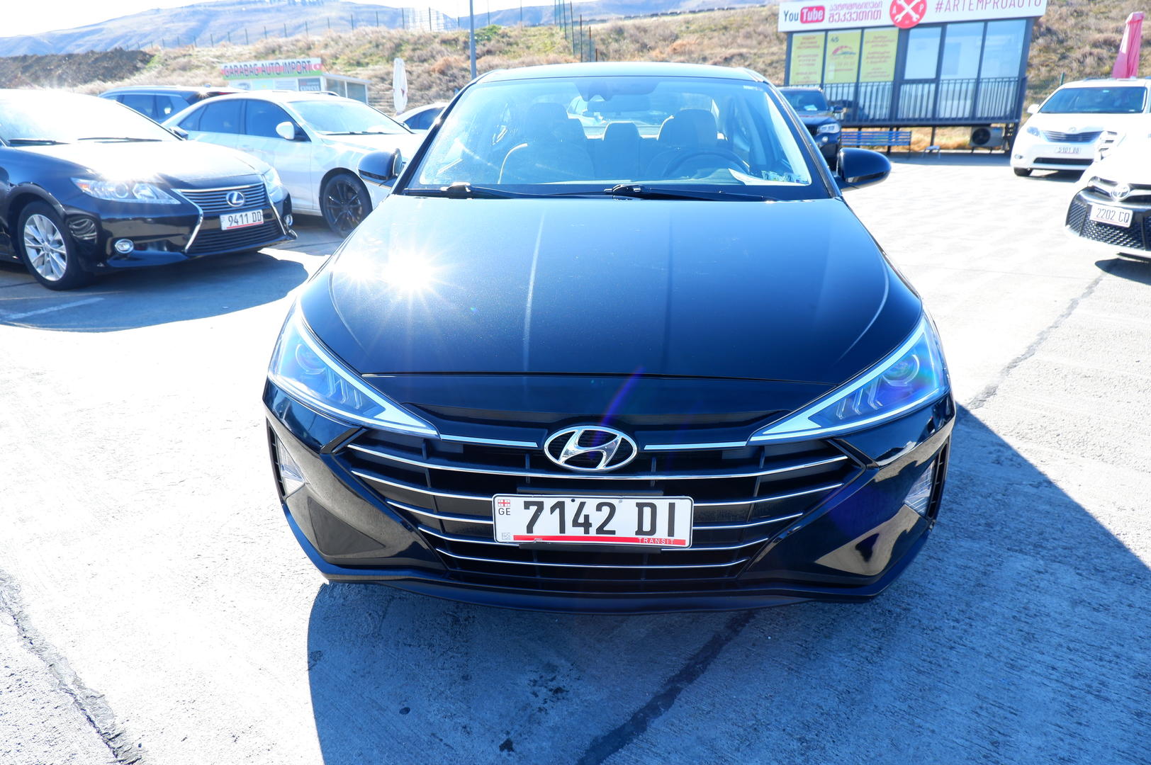Hyundai Elantra 2020 — photo 2