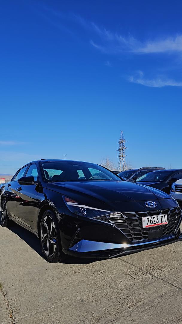 Hyundai Elantra 2022 — photo 2