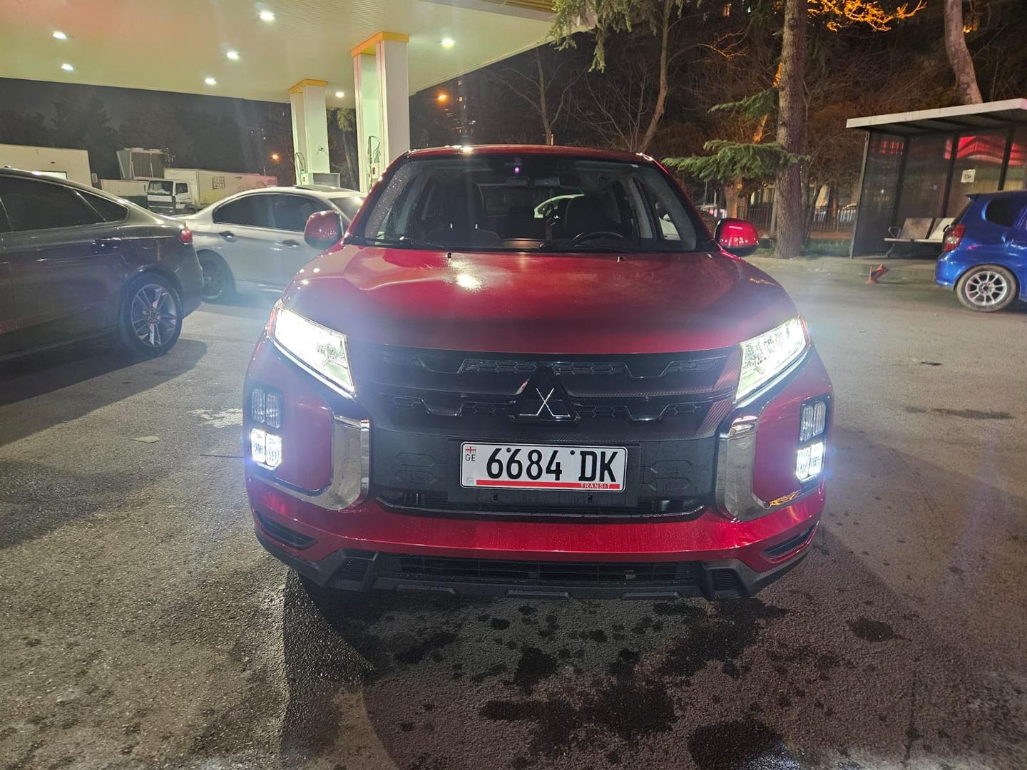 Mitsubishi Outlander Sport 2022 — photo 2