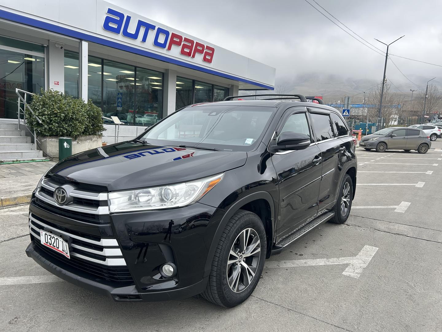 Toyota Highlander 2016 — photo 2