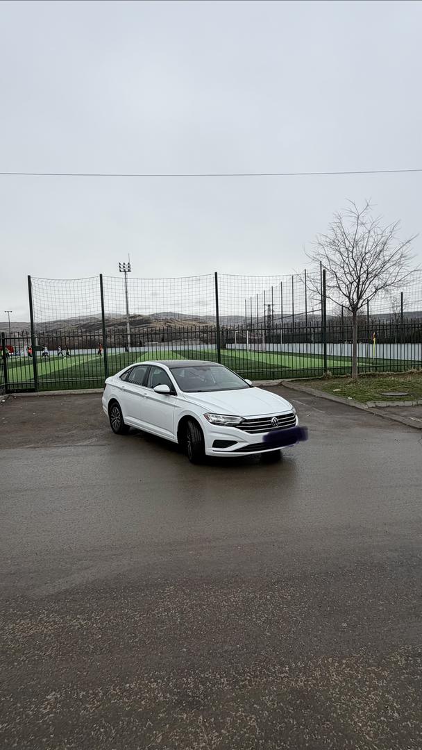 Volkswagen Jetta 2021 — photo 2