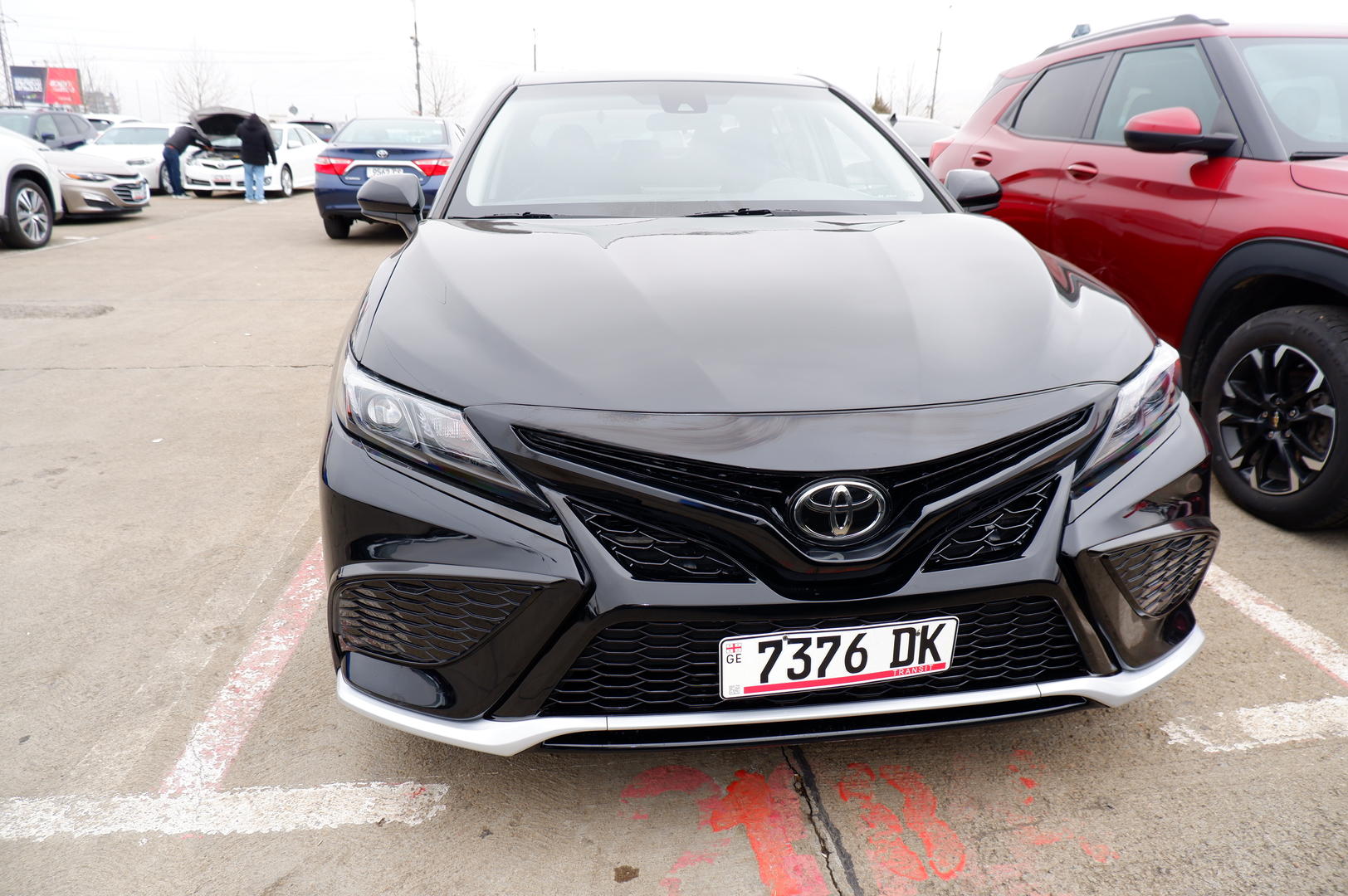 Toyota Camry 2021 — photo 2