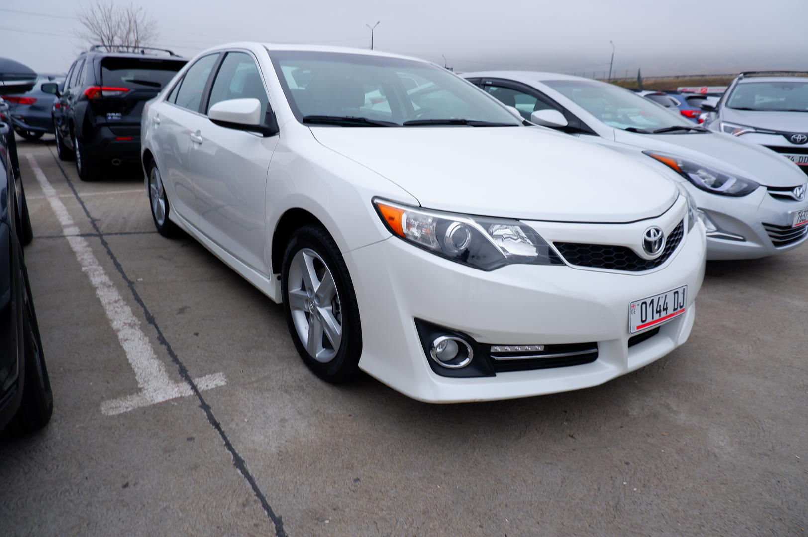 Toyota Camry 2014 — photo 2