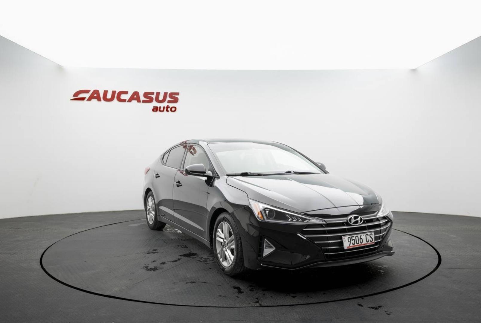 Hyundai Elantra 2020 — photo 2