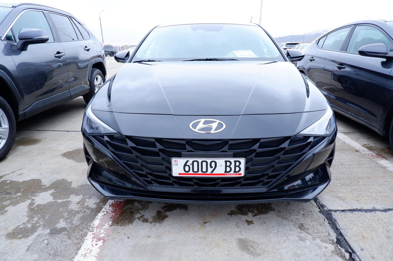 Hyundai Elantra 2023 — photo 2