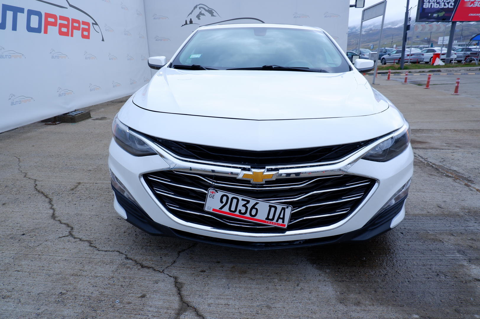 Chevrolet Malibu 2019 — photo 2