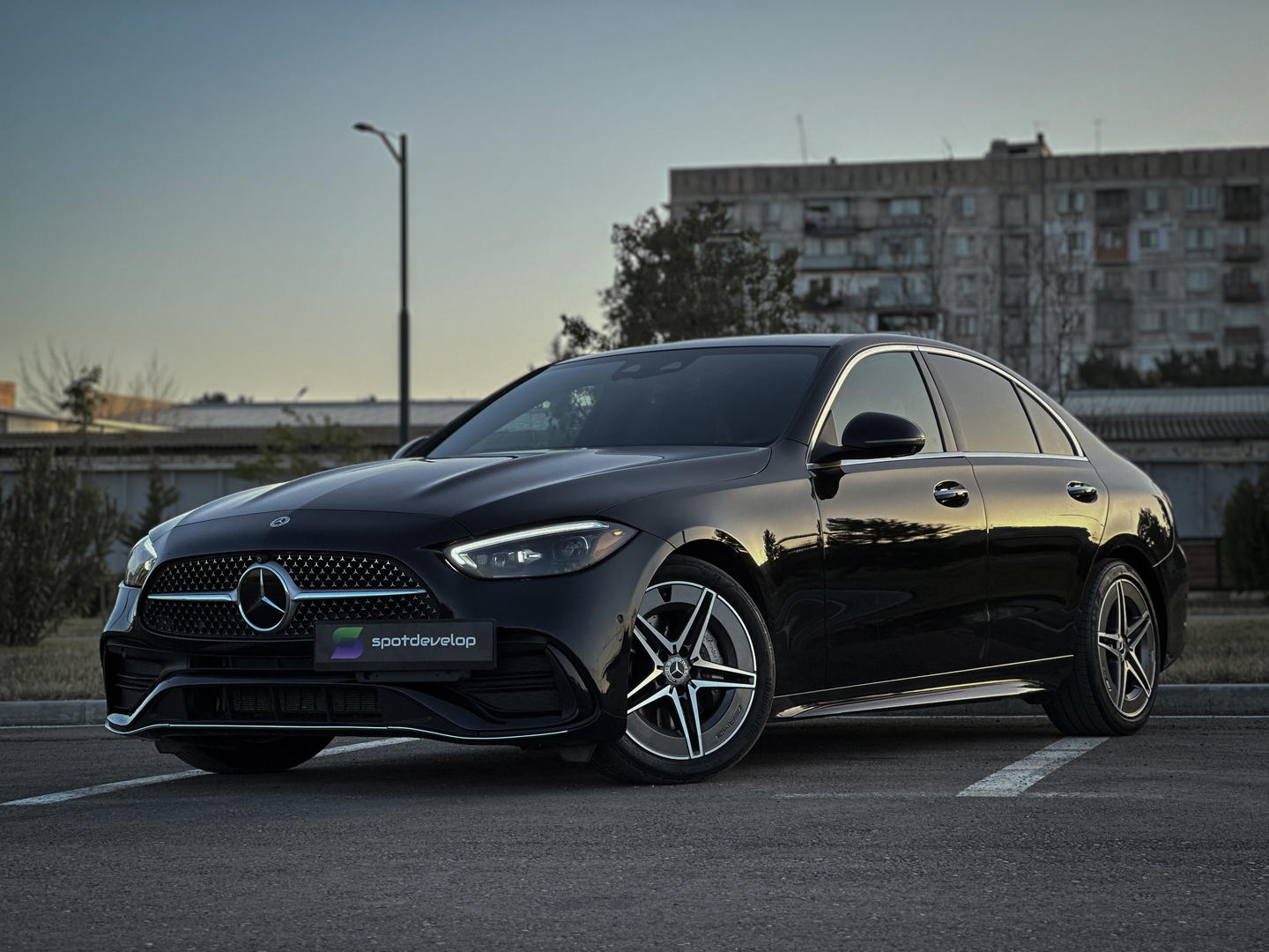 Mercedes-Benz C 300 2022 — photo 2