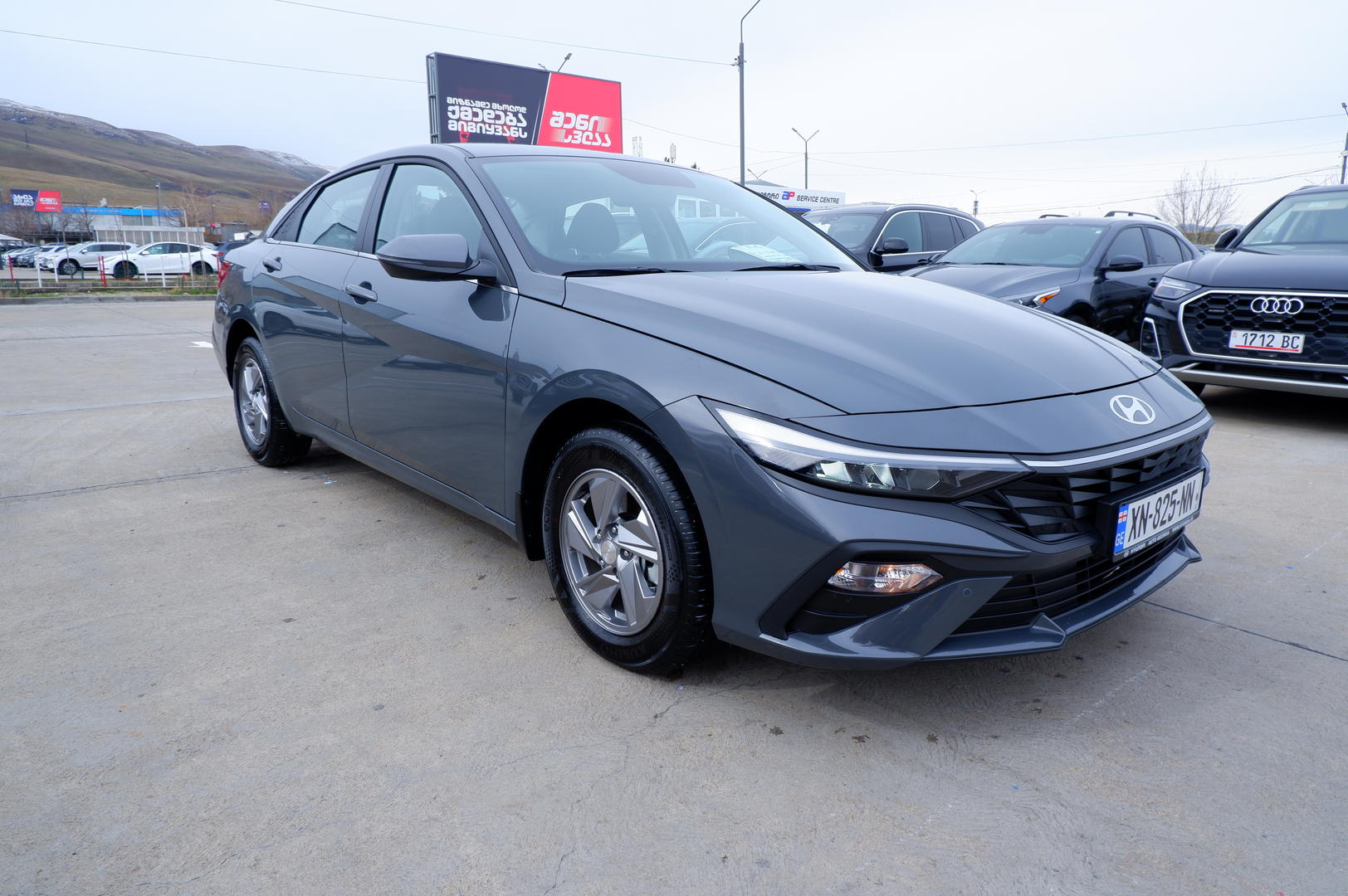 Hyundai Elantra 2025 — photo 2