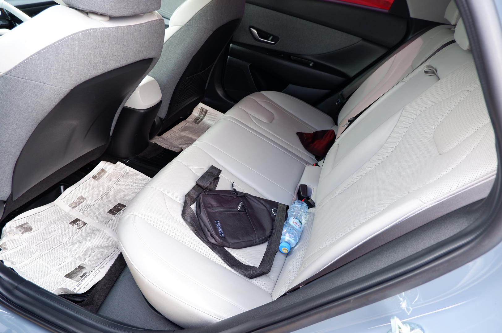 Hyundai Elantra 2022 — photo 2