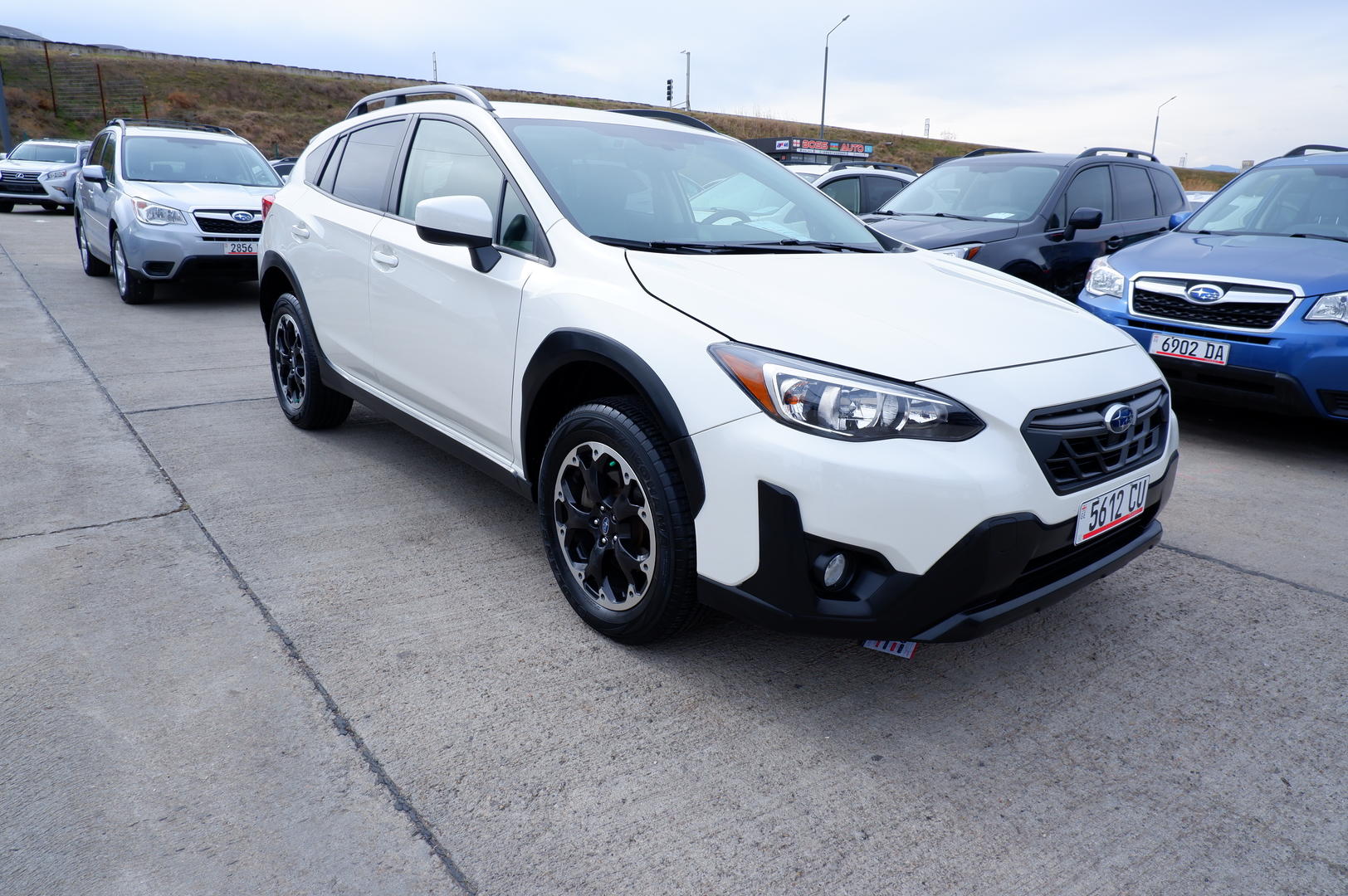 Subaru XV Crosstrek Premium 2023 — photo 2